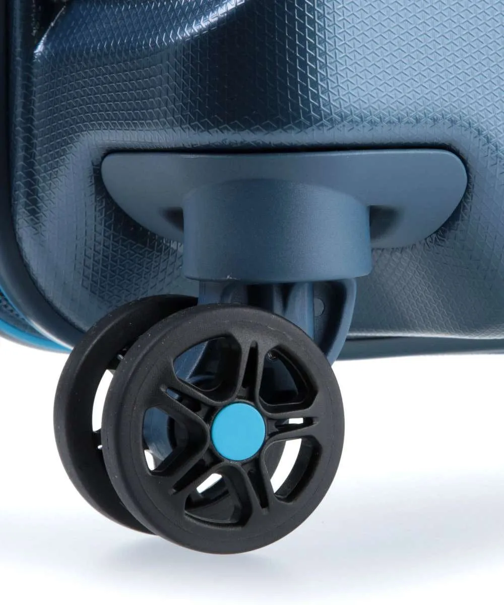 American Tourister Technum 20" 4-Wheel Carry-On Luggage