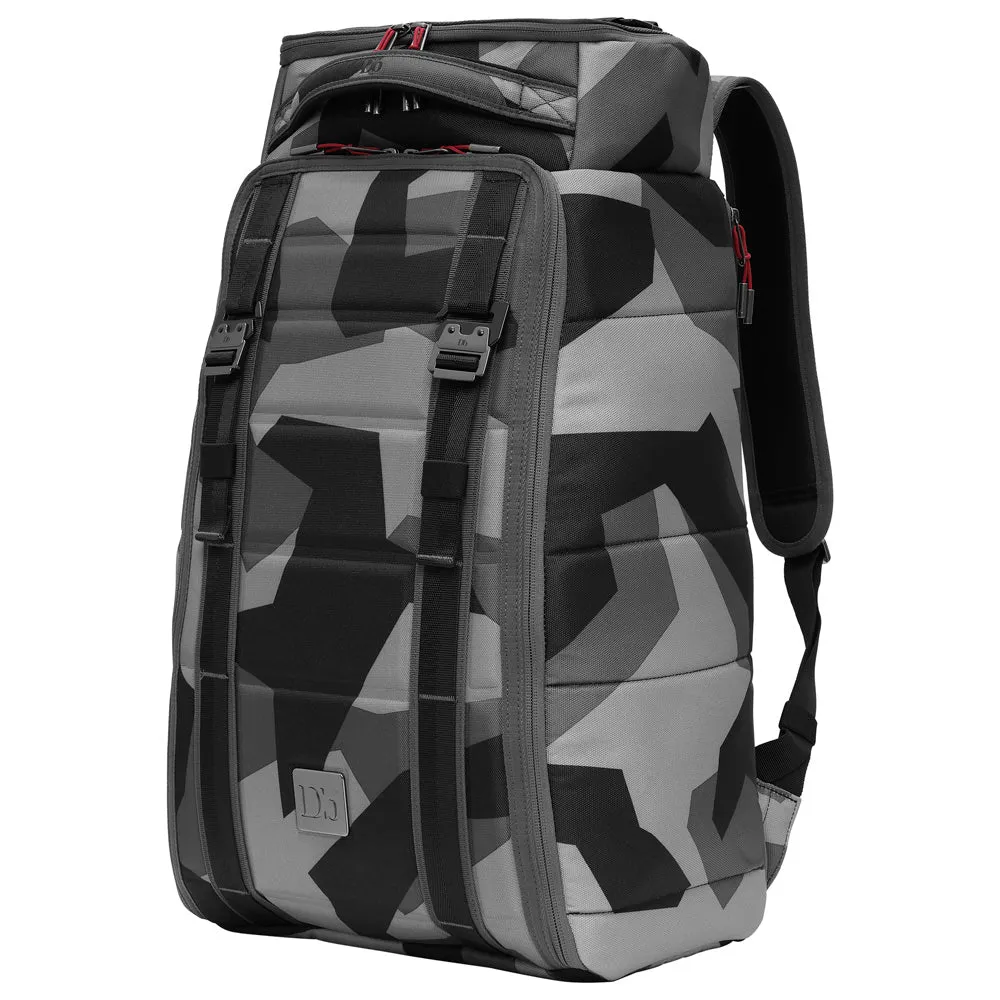 D_b_  Hugger 1st Generation Backpack 30L