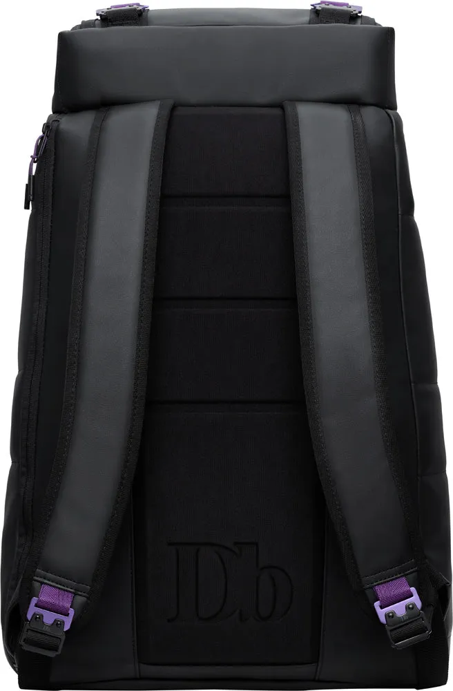 D_b_  Hugger 1st Generation Backpack 30L