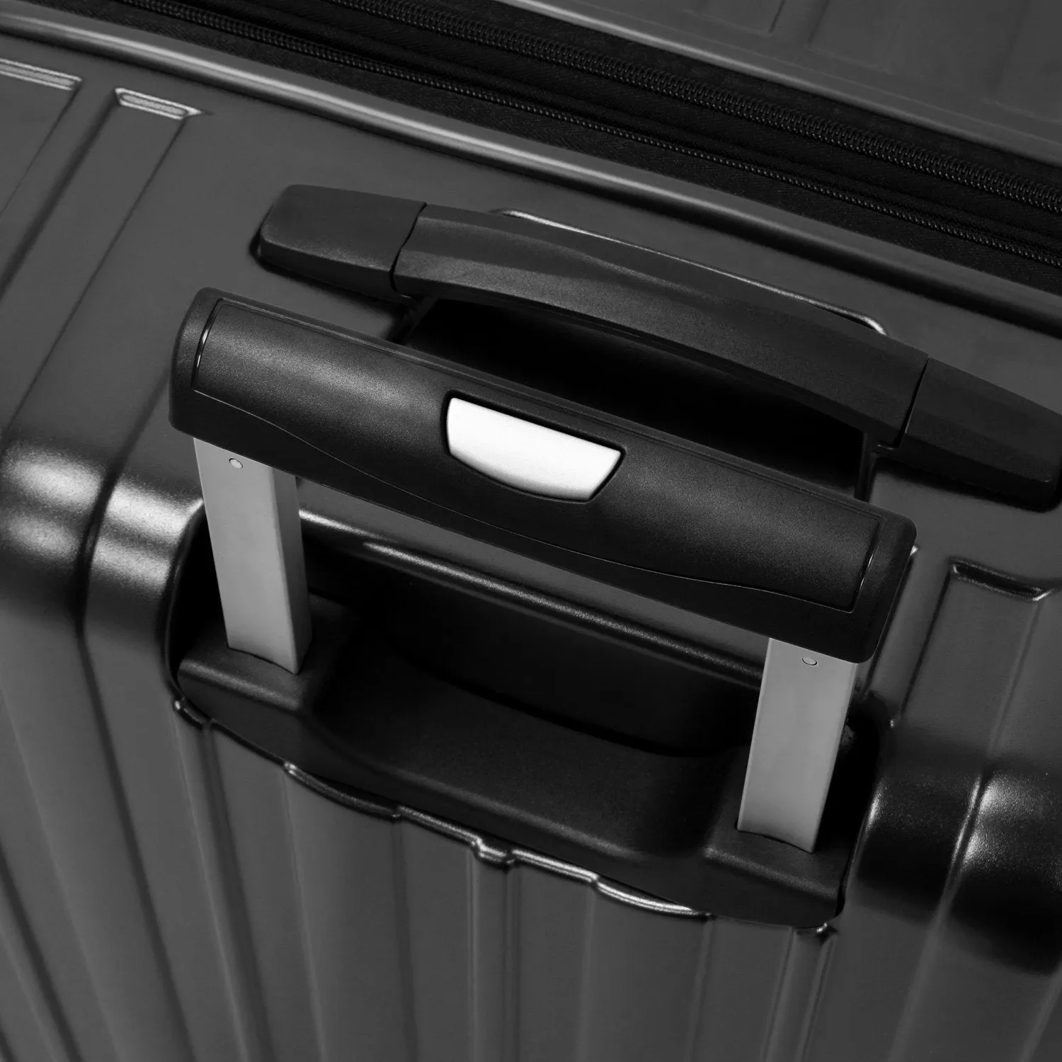London Fog Heathrow 21" 4-Wheel Carry-On Luggage
